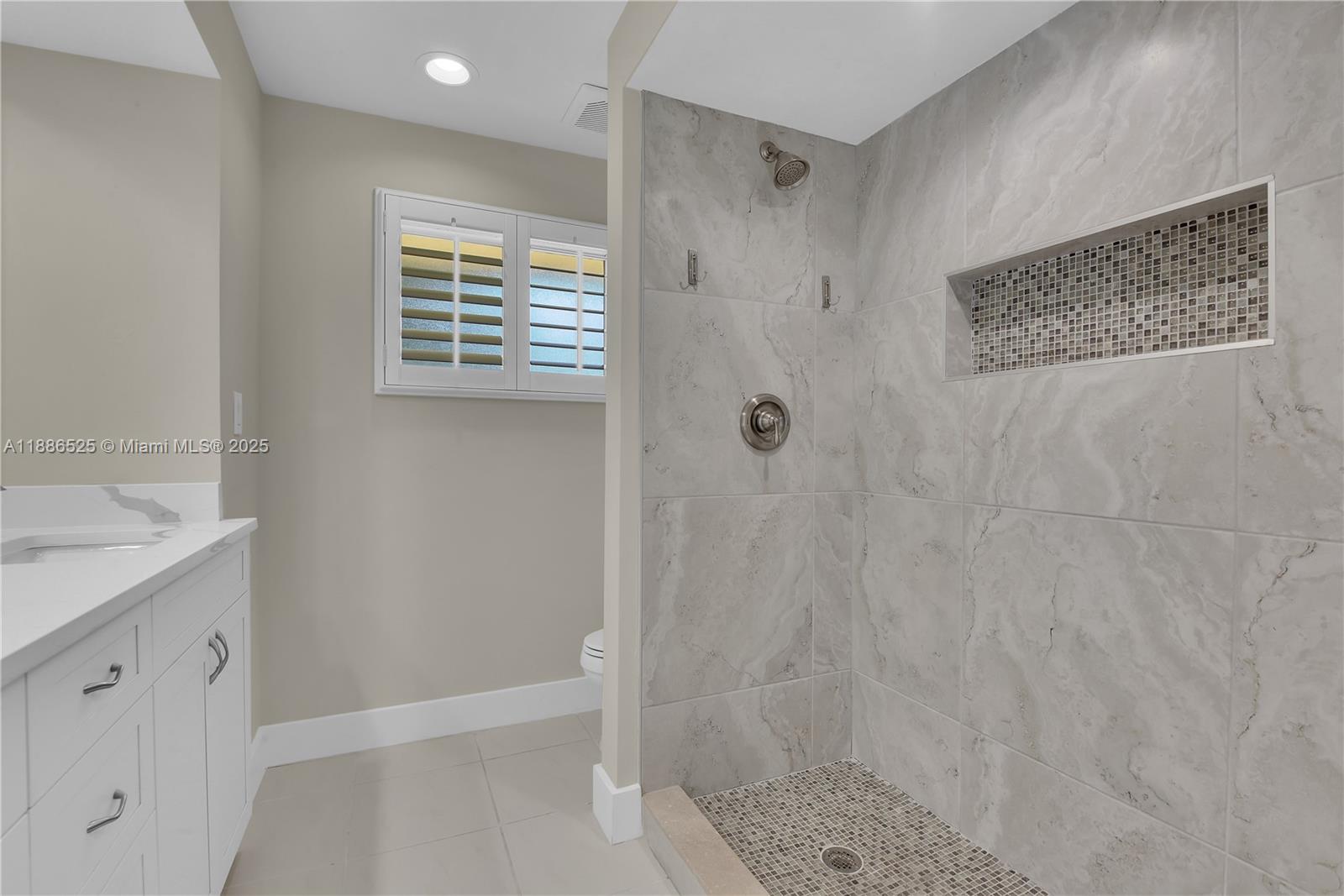 PALM RIVER ESTATES - Residential