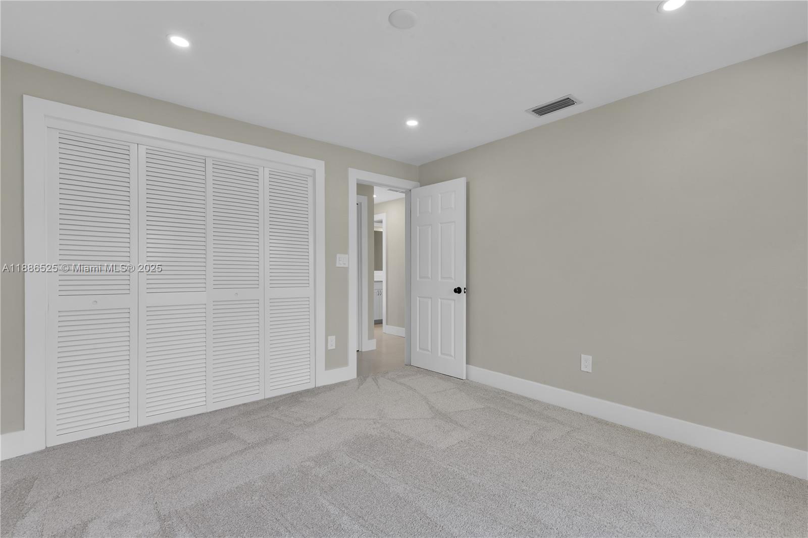 PALM RIVER ESTATES - Residential
