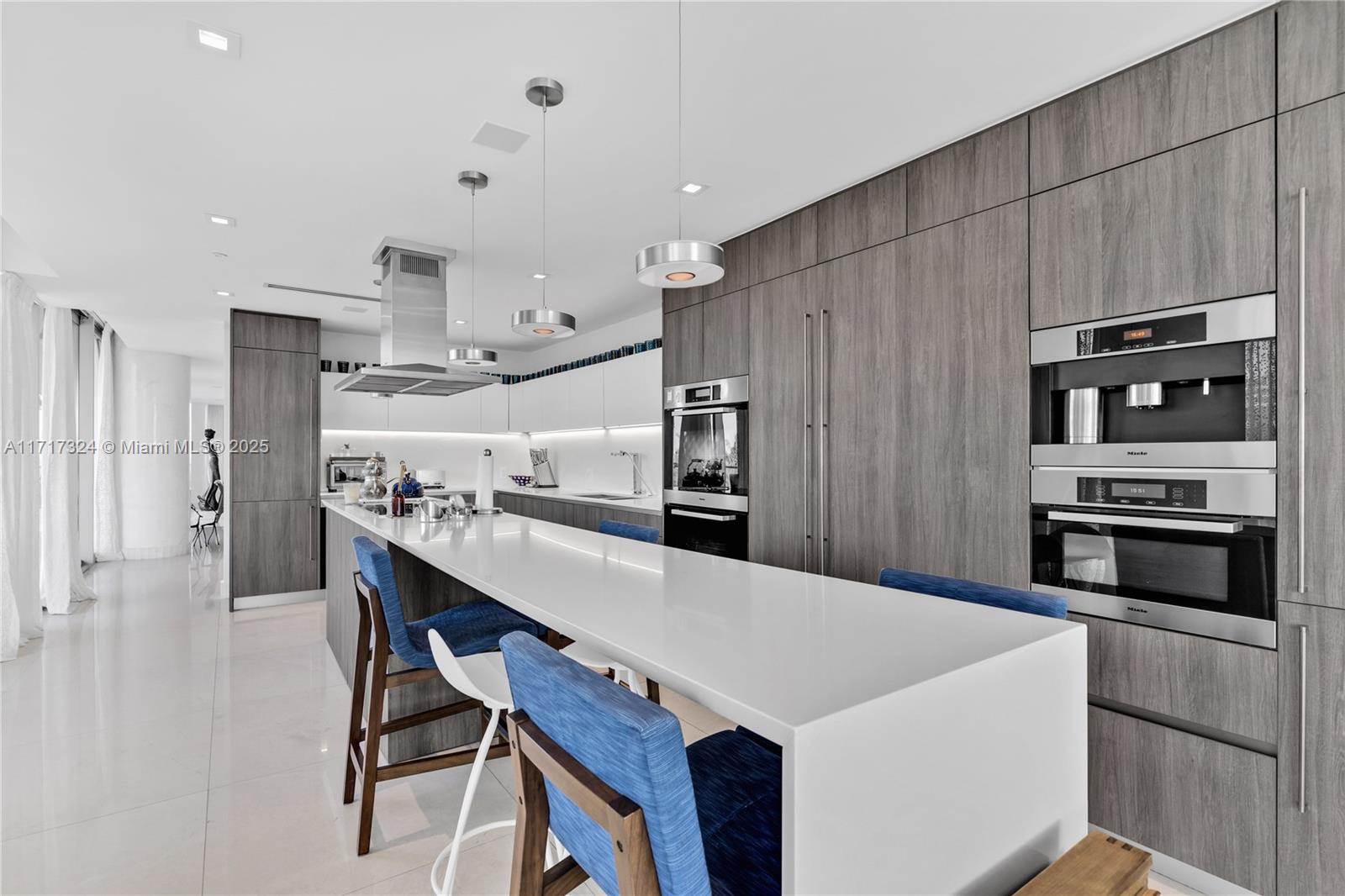 OCEANA KEY BISCAYNE CONDO - Residential