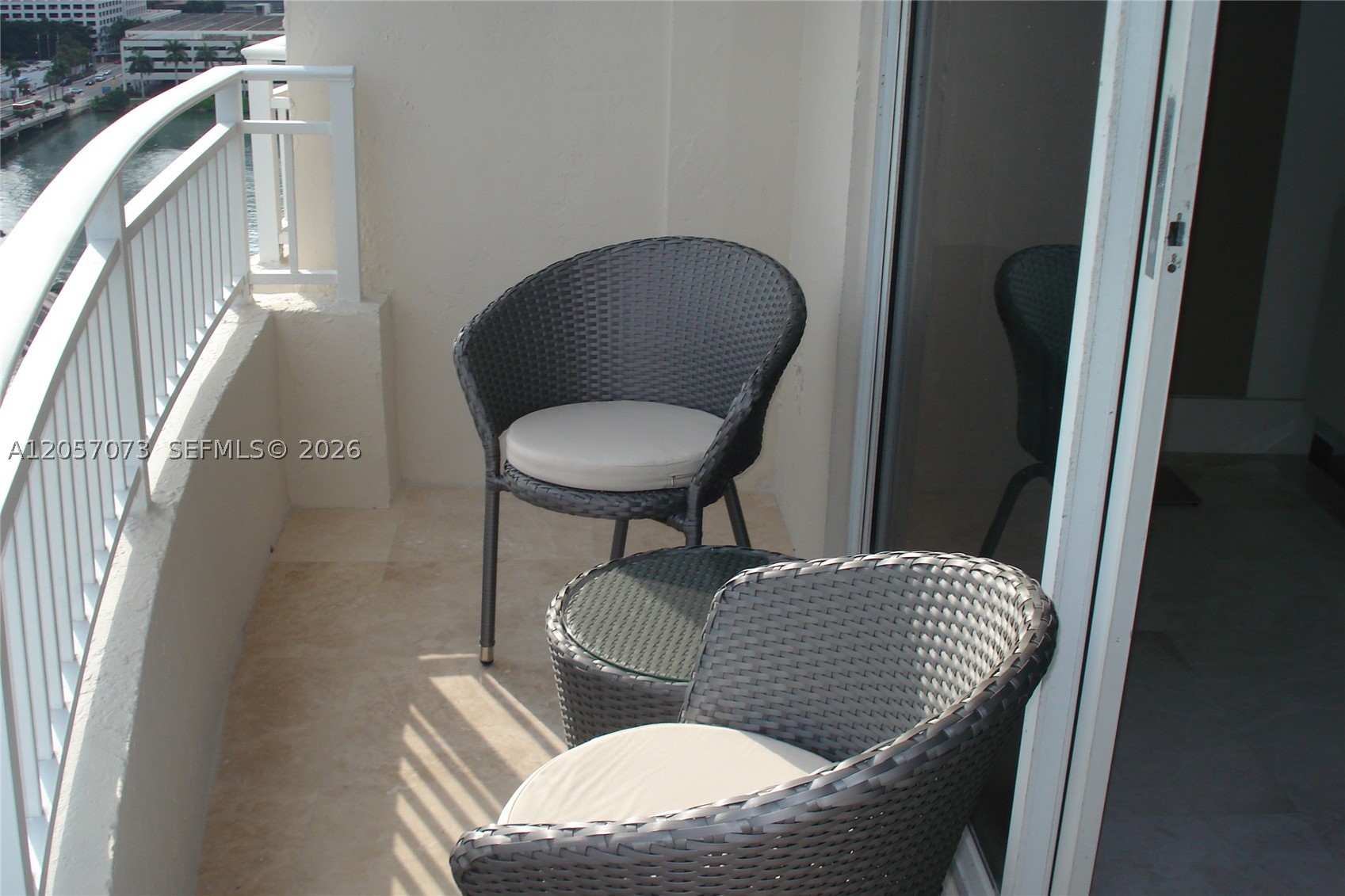 ISOLA CONDO - Residential