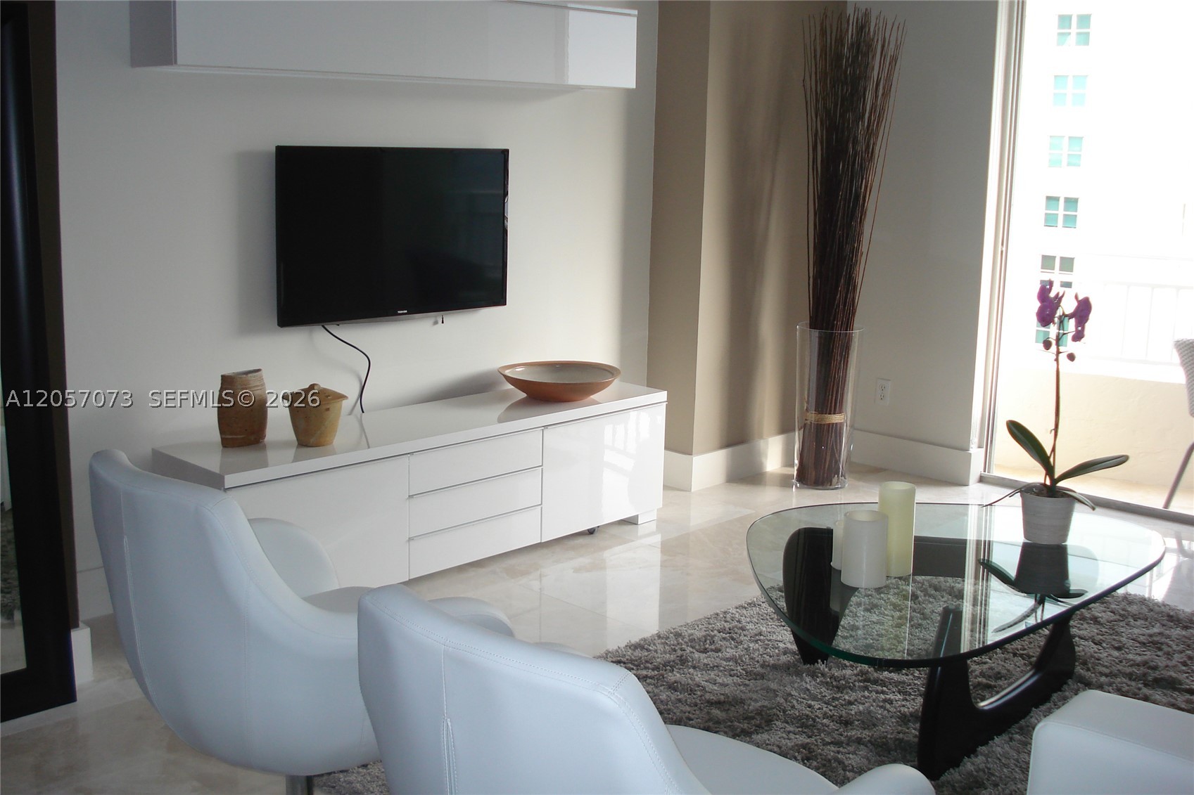 ISOLA CONDO - Residential
