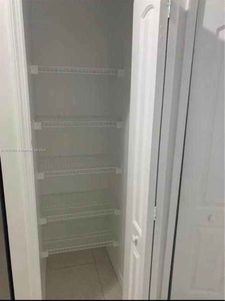 VENETIA GARDENS SOUTH CON - Residential Lease