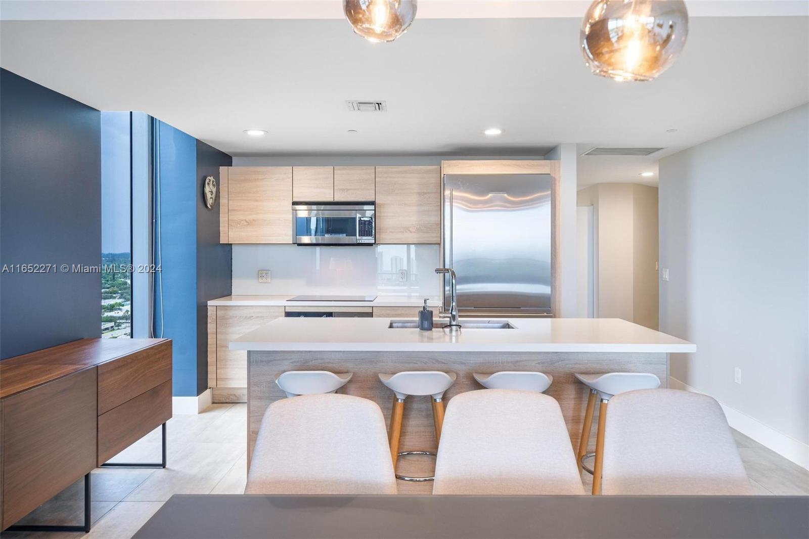 THE HARBOUR SOUTH CONDO - Residential Lease