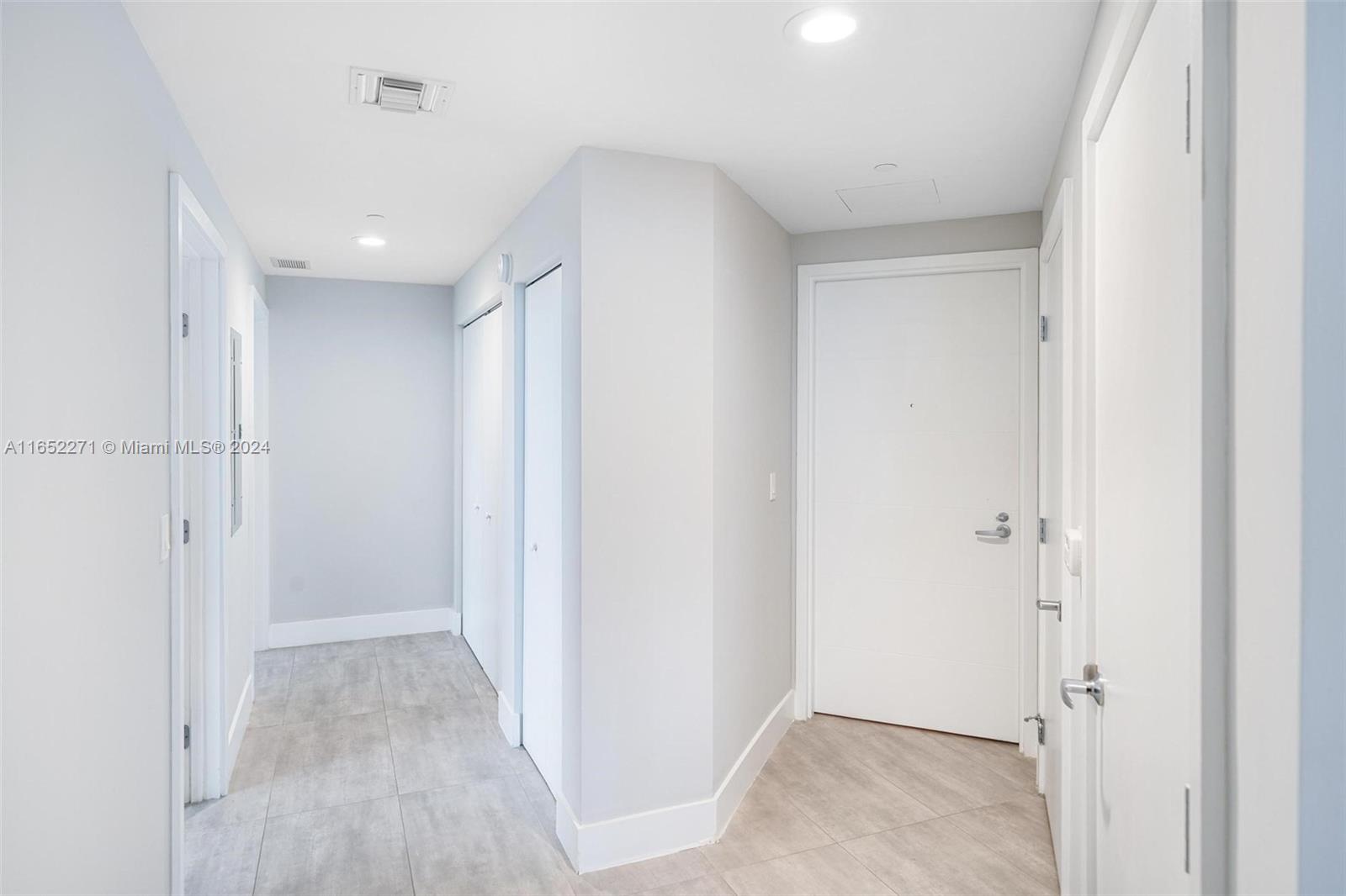 THE HARBOUR SOUTH CONDO - Residential Lease