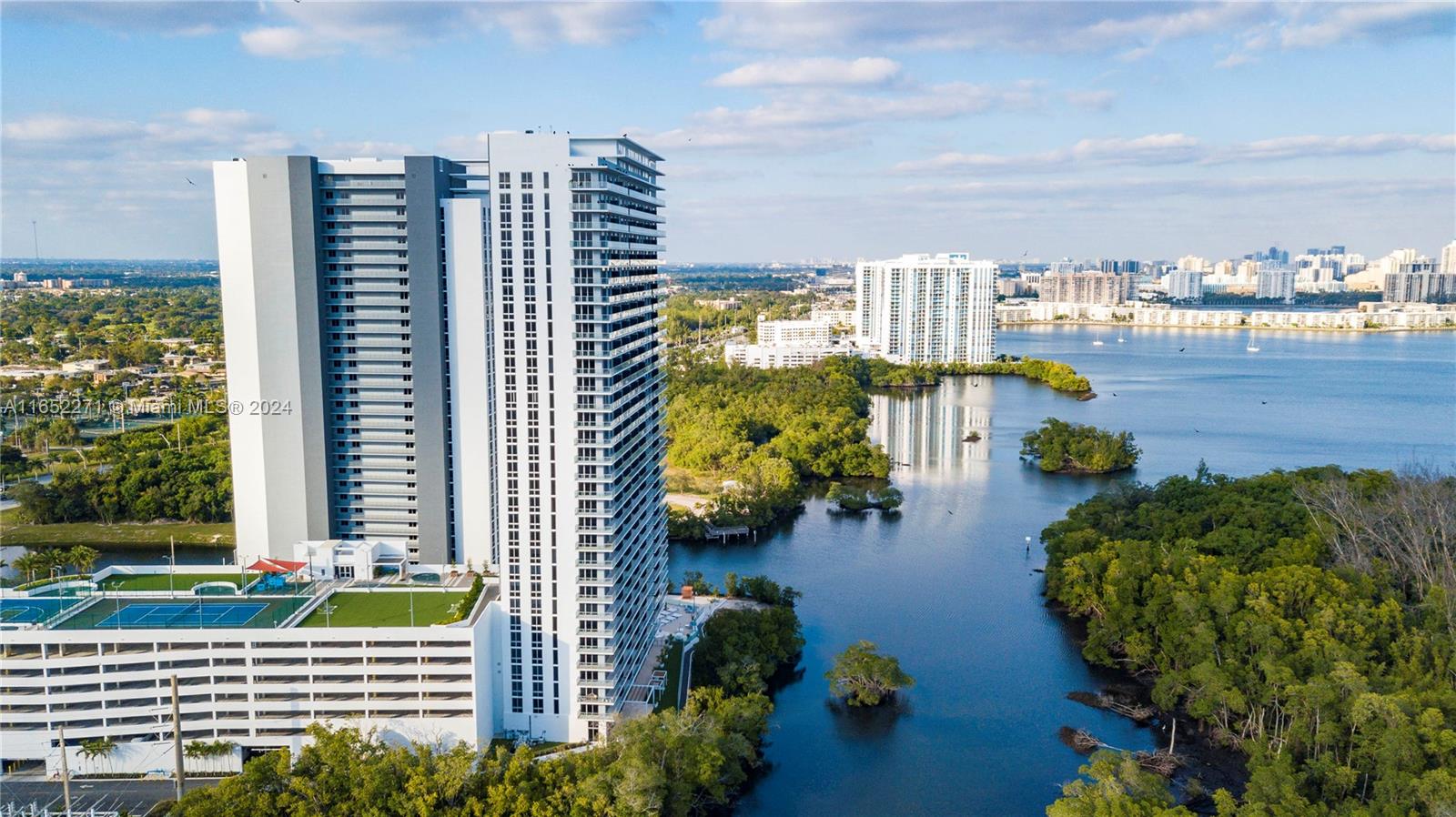 THE HARBOUR SOUTH CONDO - Residential Lease