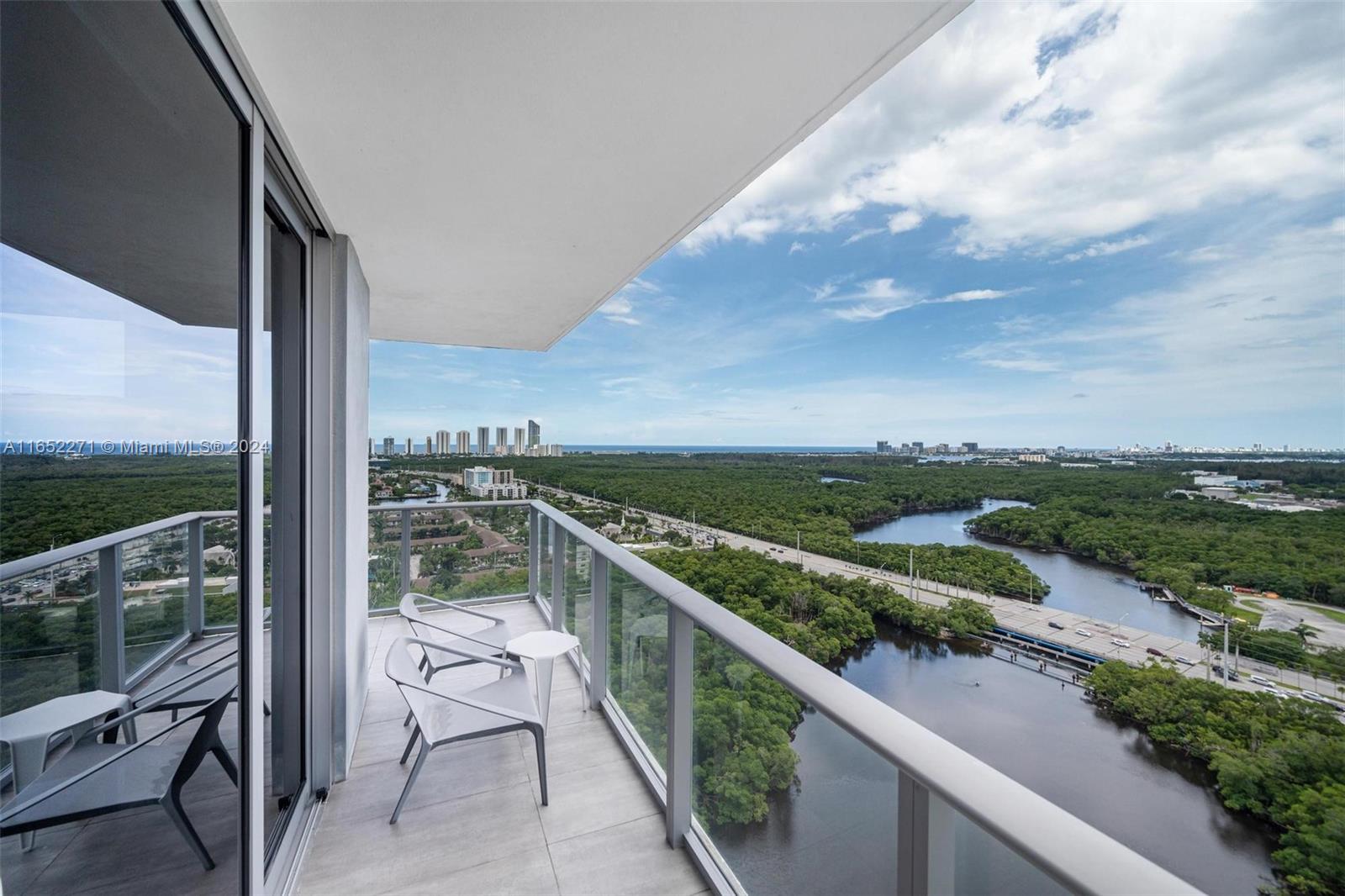 THE HARBOUR SOUTH CONDO - Residential Lease