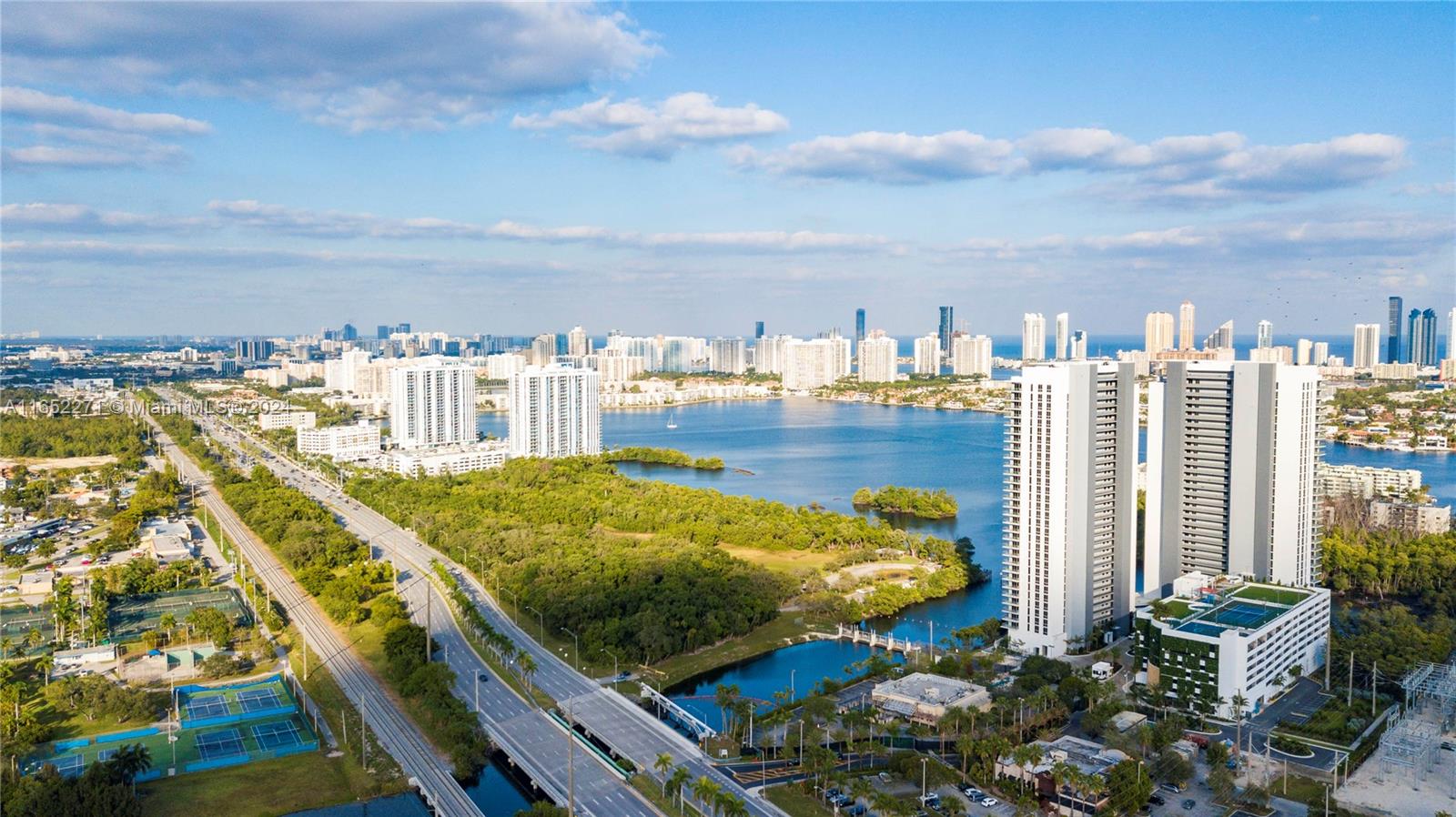 THE HARBOUR SOUTH CONDO - Residential Lease