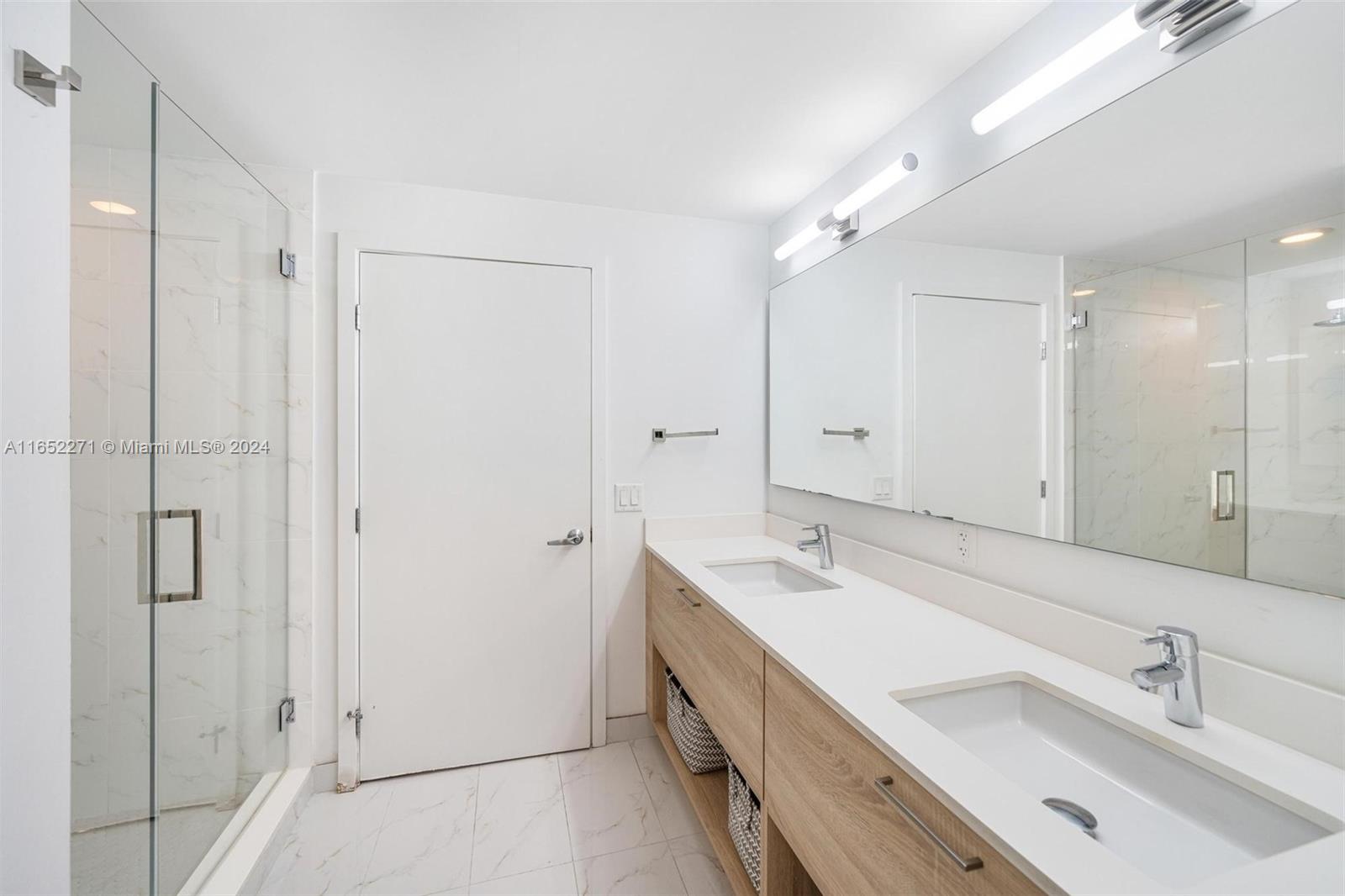 THE HARBOUR SOUTH CONDO - Residential Lease