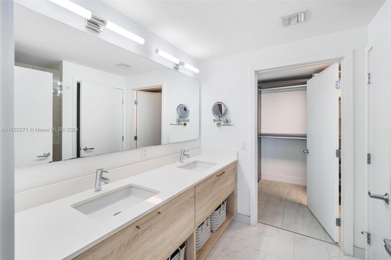 THE HARBOUR SOUTH CONDO - Residential Lease