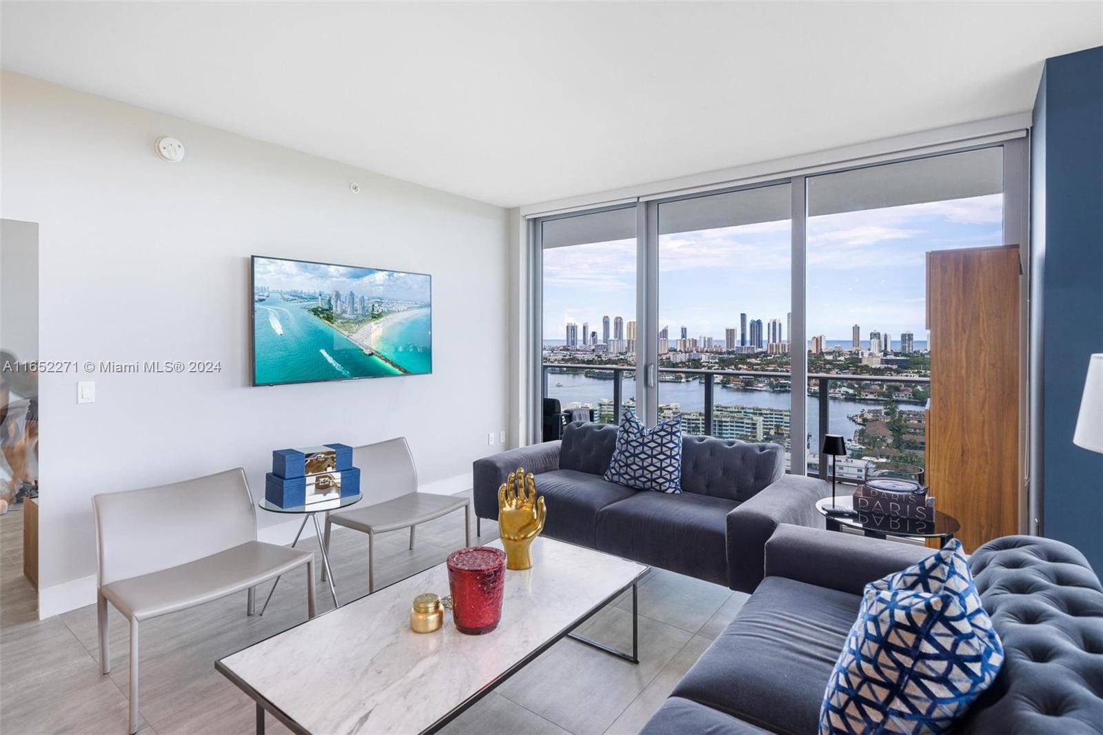 THE HARBOUR SOUTH CONDO - Residential Lease