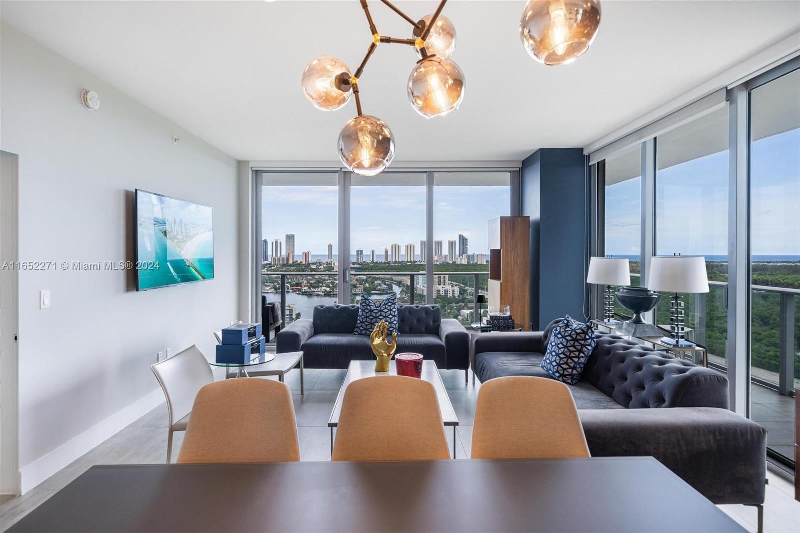 THE HARBOUR SOUTH CONDO - Residential Lease