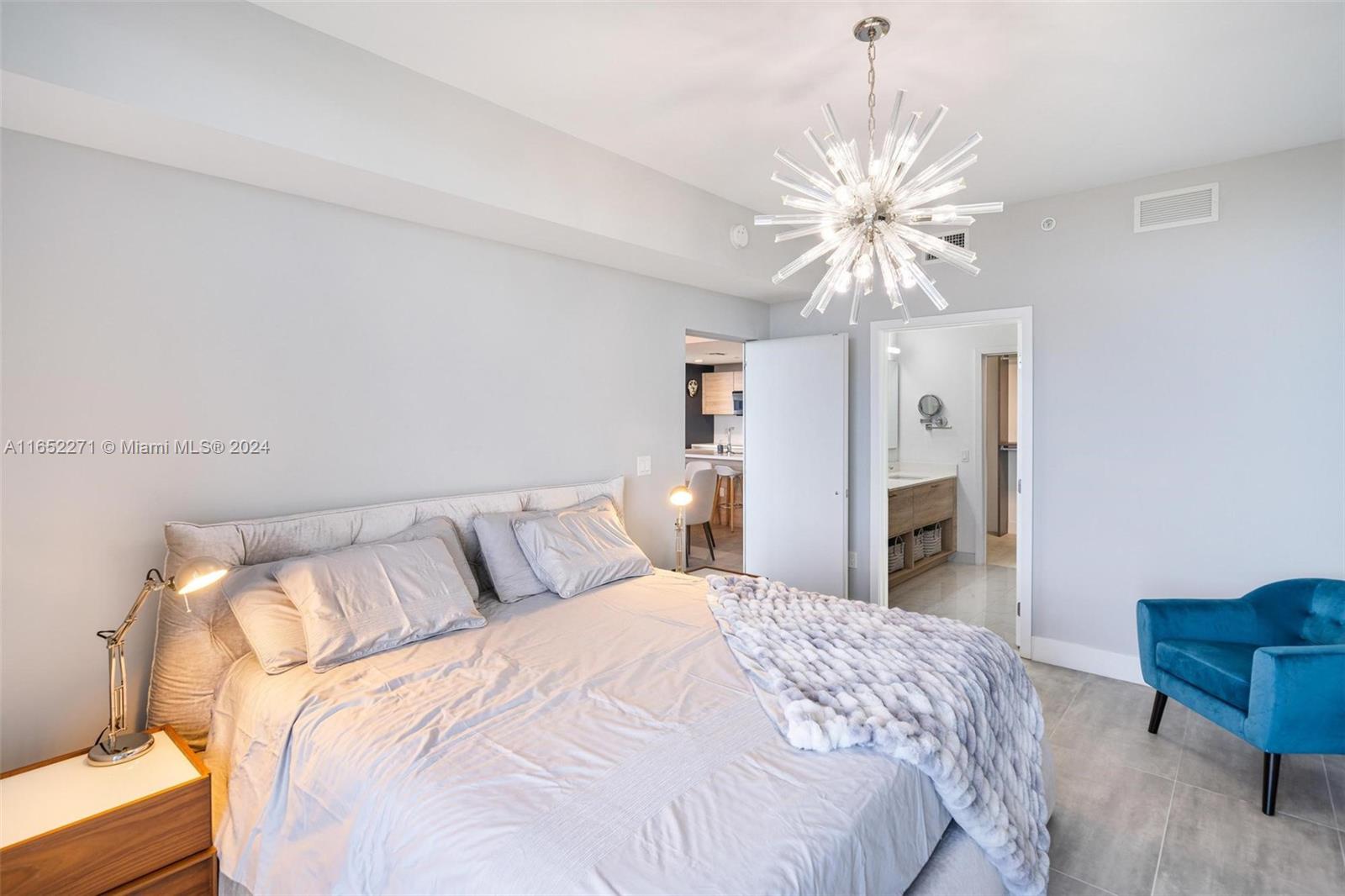 THE HARBOUR SOUTH CONDO - Residential Lease