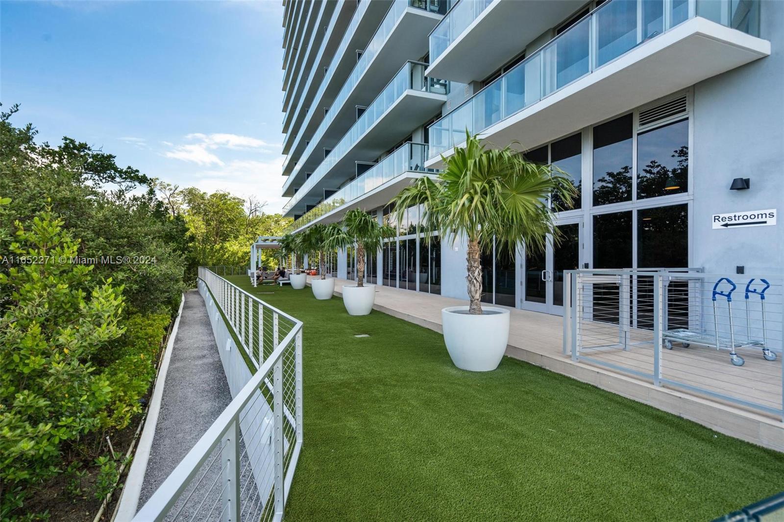 THE HARBOUR SOUTH CONDO - Residential Lease