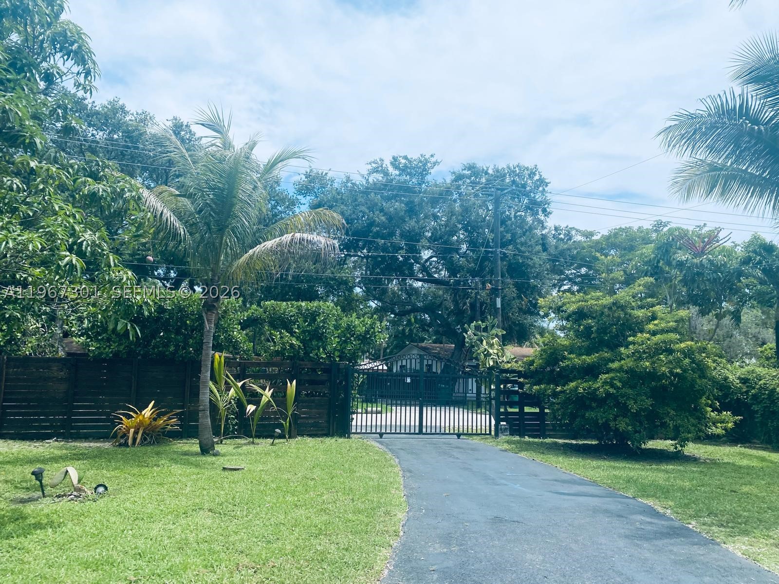ARCH CREEKS ESTATES - Residential