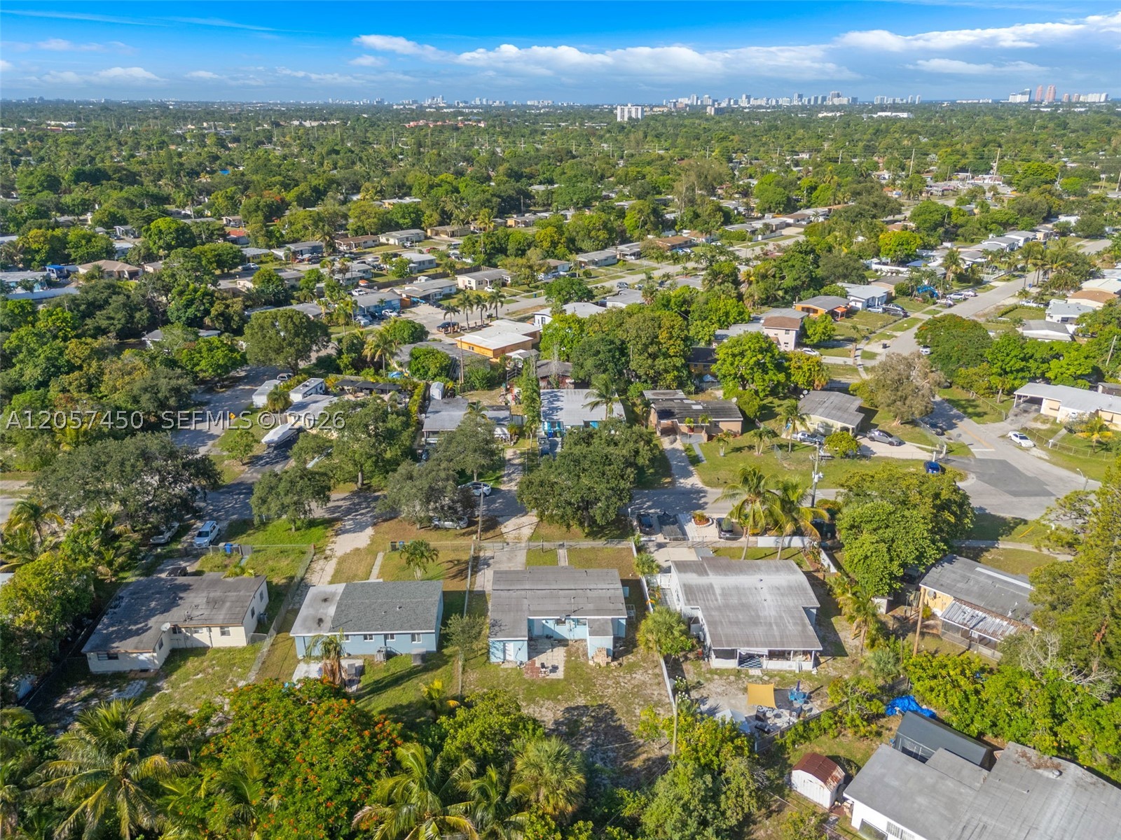 LAUDERDALE MANORS ADD REV - Residential
