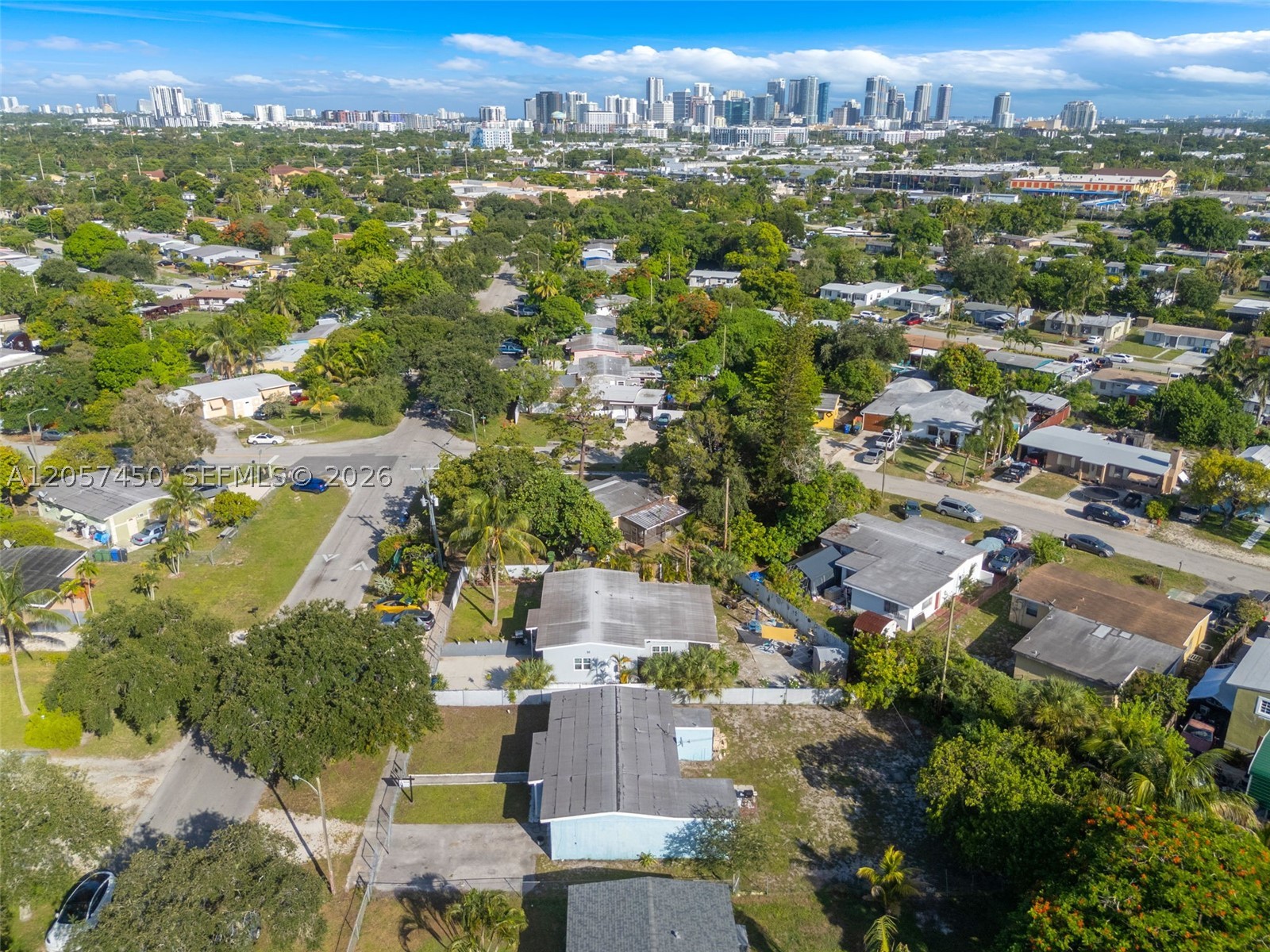 LAUDERDALE MANORS ADD REV - Residential