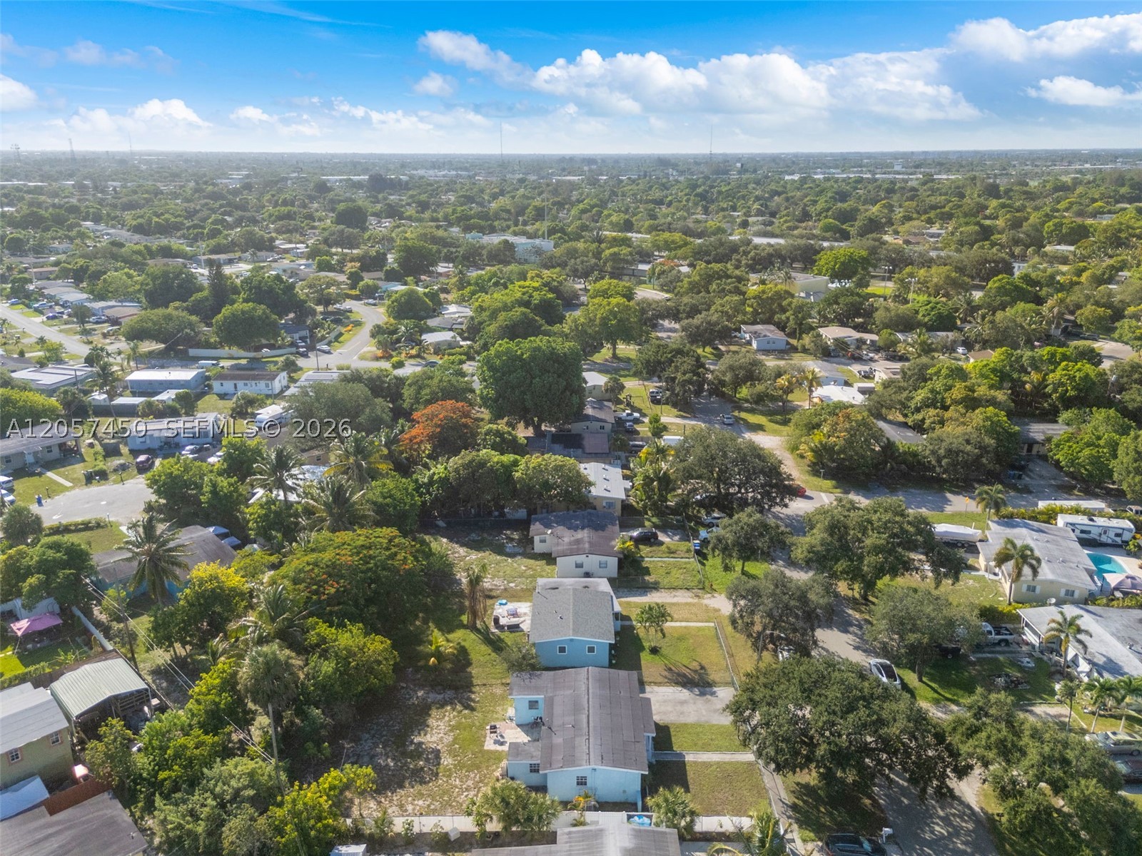 LAUDERDALE MANORS ADD REV - Residential