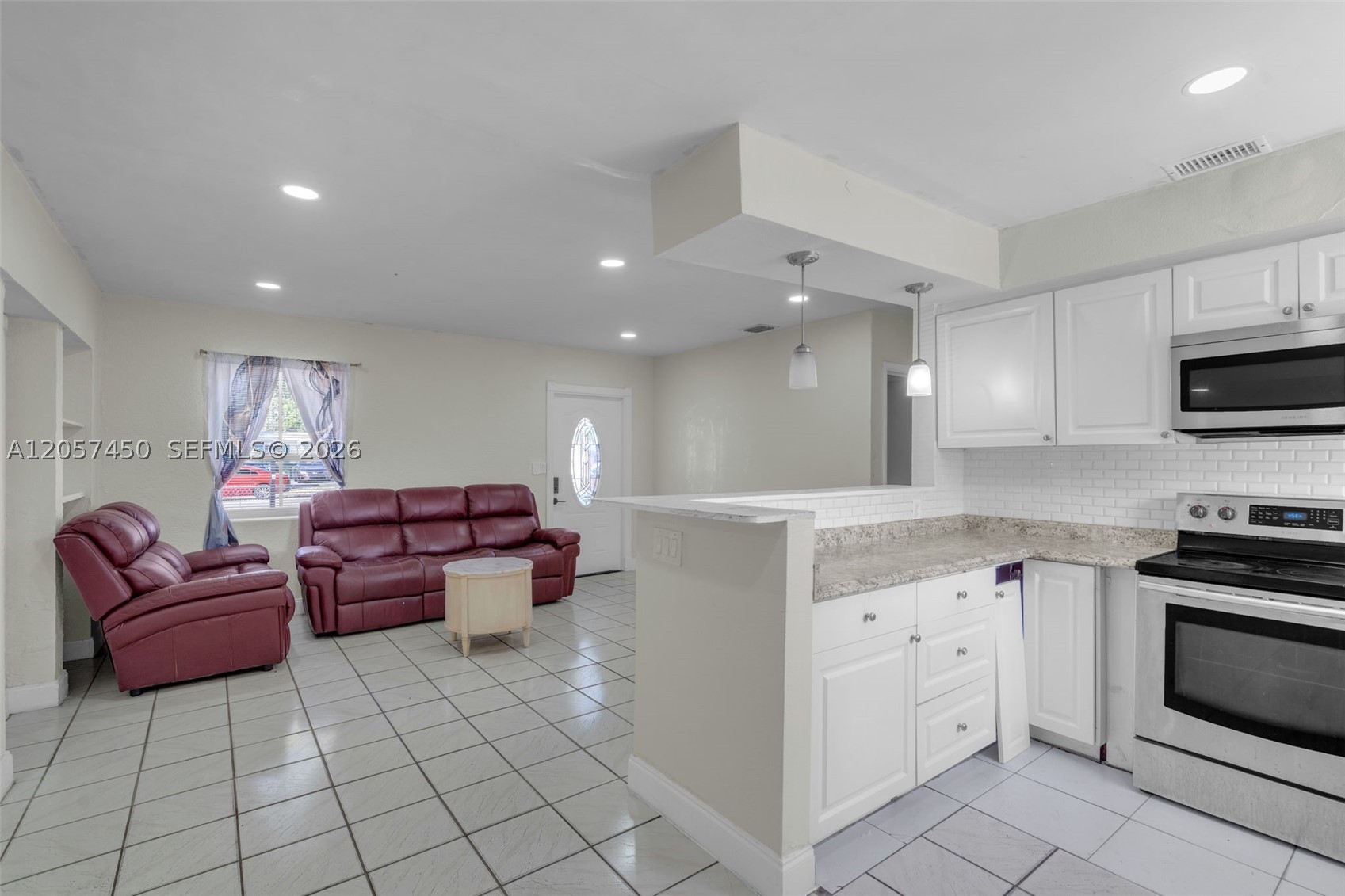 LAUDERDALE MANORS ADD REV - Residential