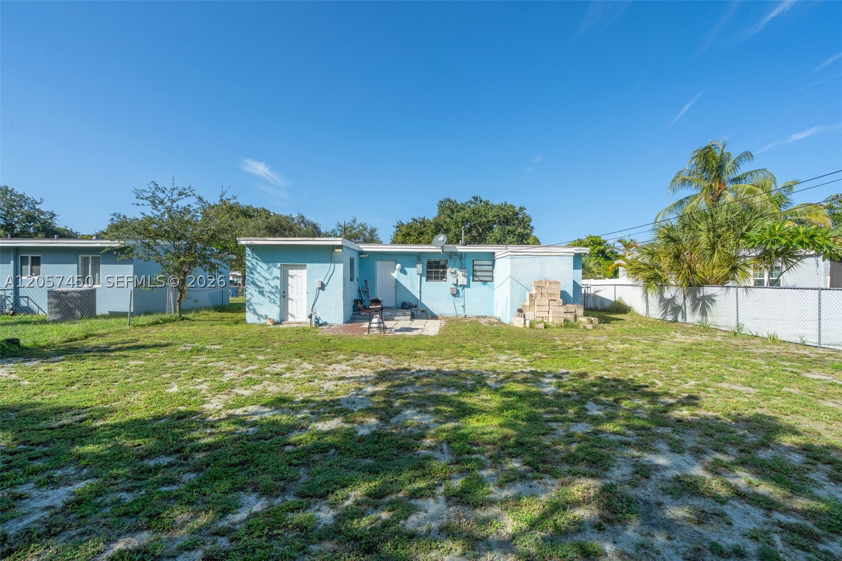 LAUDERDALE MANORS ADD REV - Residential