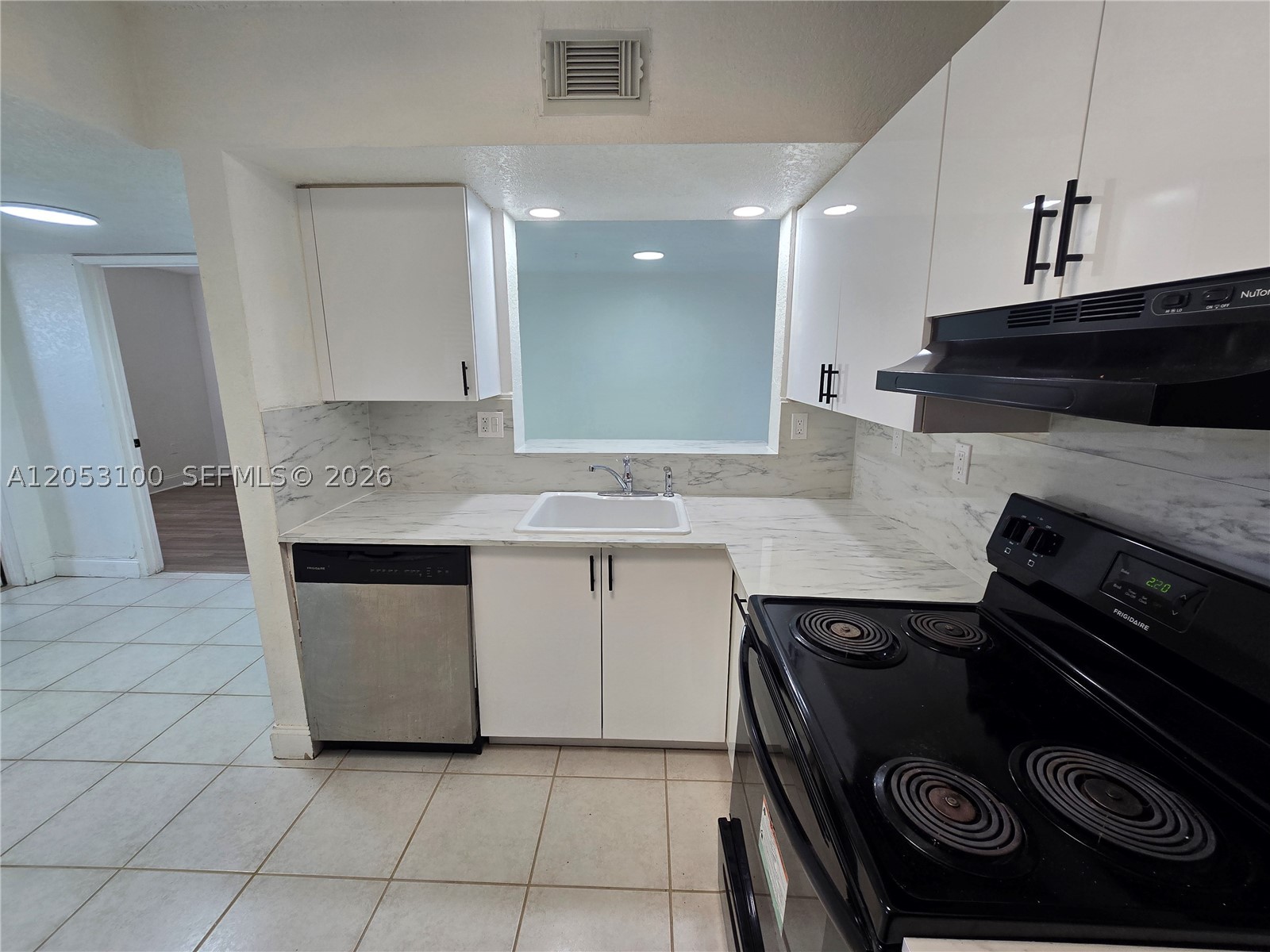 VILLA REAL CONDO NO 7 - Residential Lease