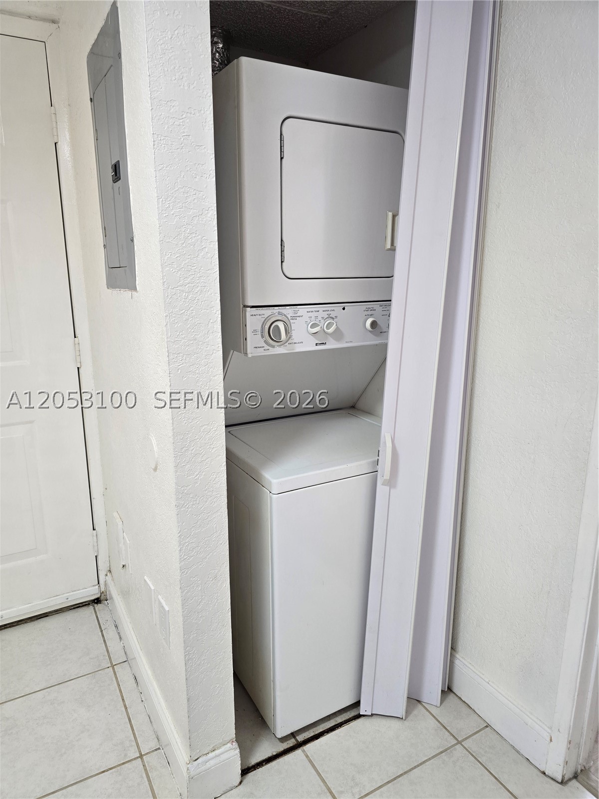 VILLA REAL CONDO NO 7 - Residential Lease