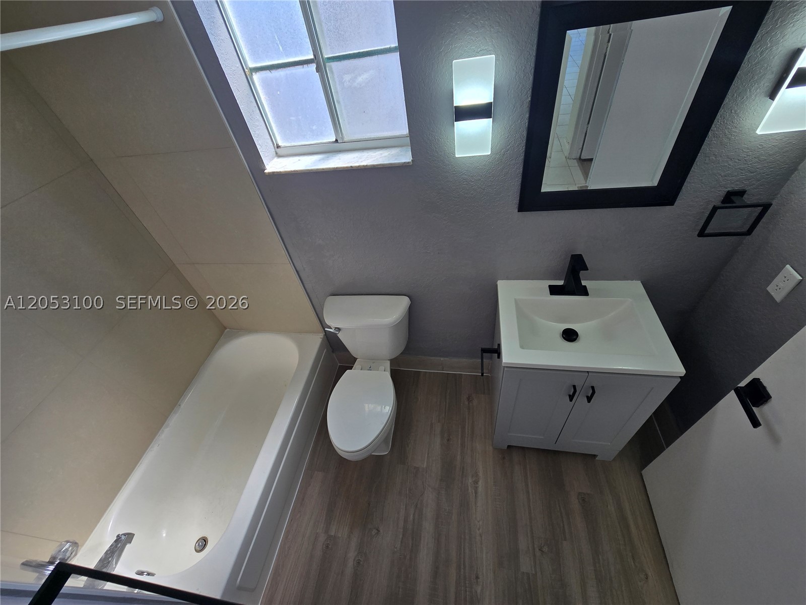 VILLA REAL CONDO NO 7 - Residential Lease