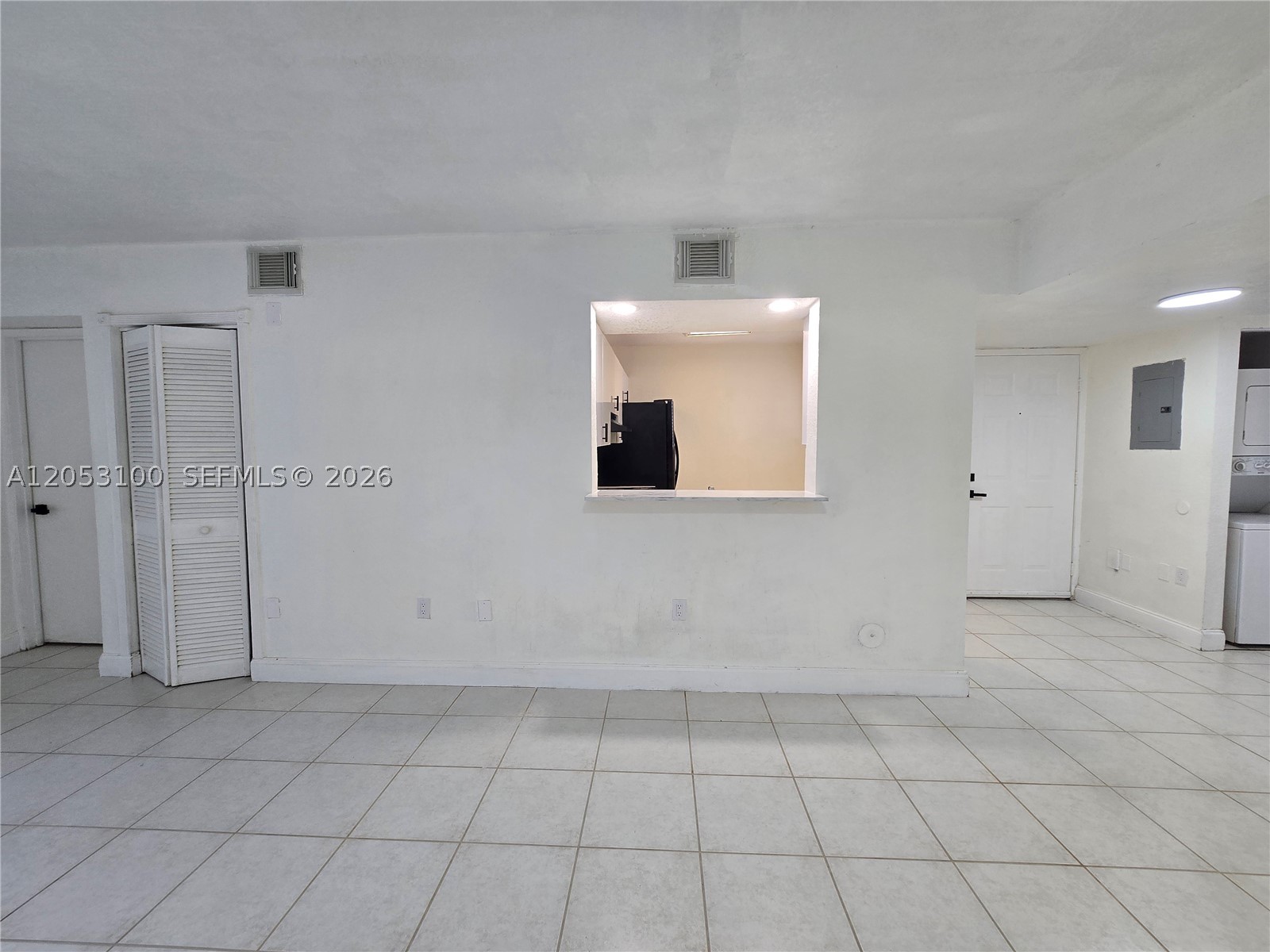 VILLA REAL CONDO NO 7 - Residential Lease