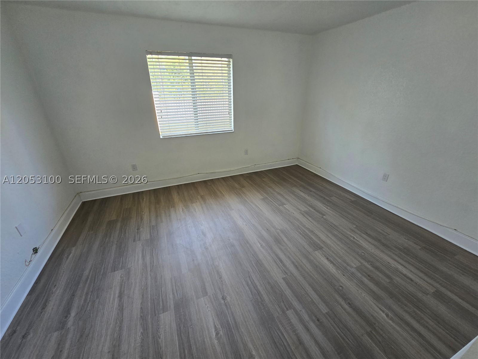 VILLA REAL CONDO NO 7 - Residential Lease
