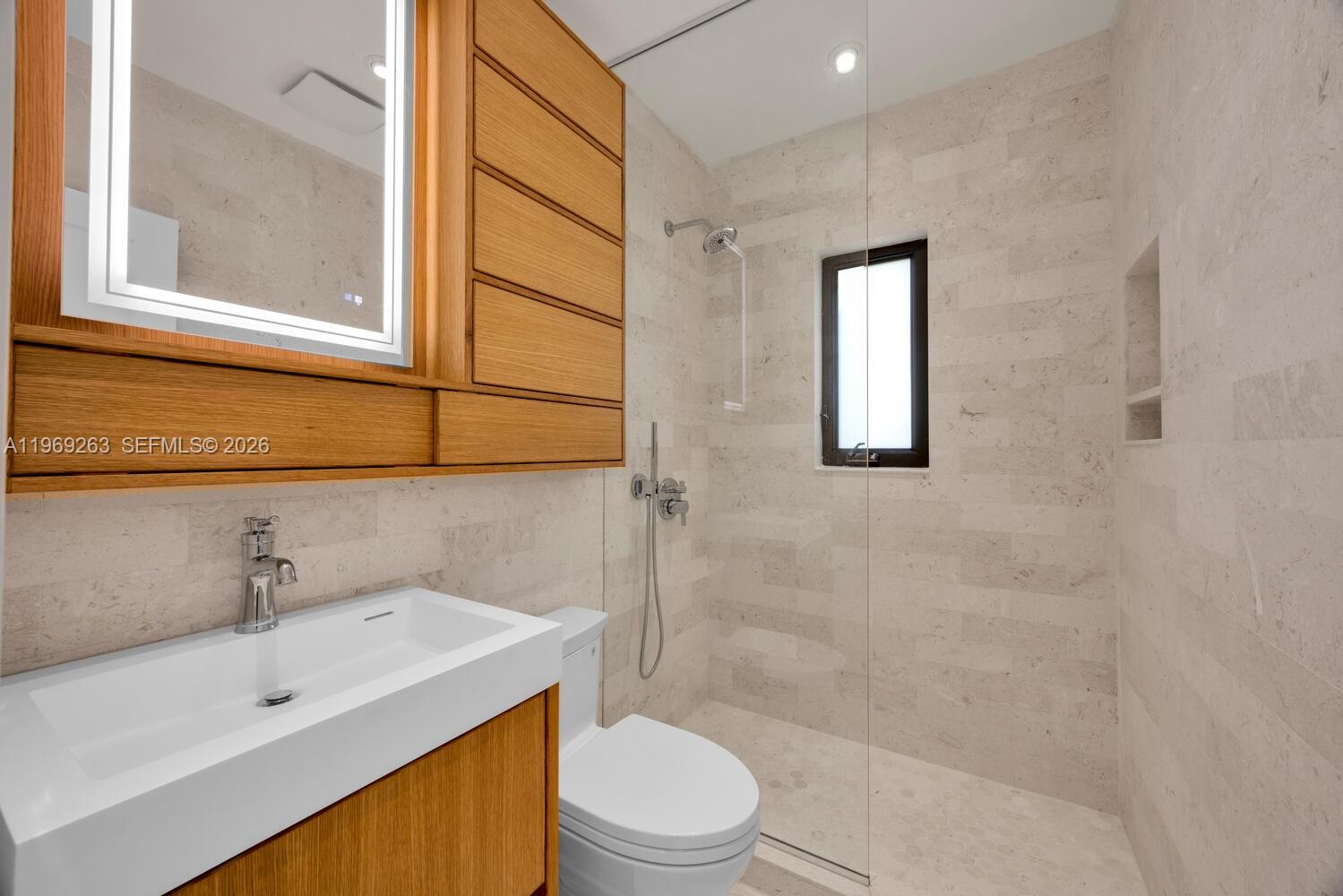 GABLES MANOR SUB - Residential Lease