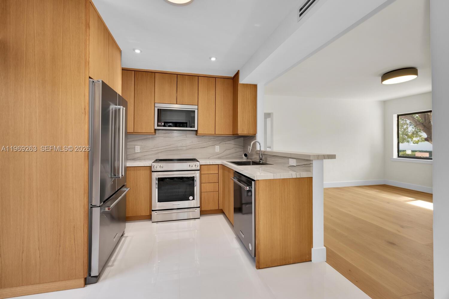 GABLES MANOR SUB - Residential Lease
