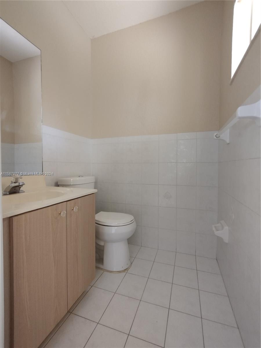 MARQUIS VILLA-II CONDO - Residential Lease
