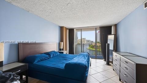 200 LESLIE CONDO - Residential