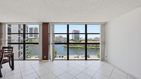 200 LESLIE CONDO - Residential