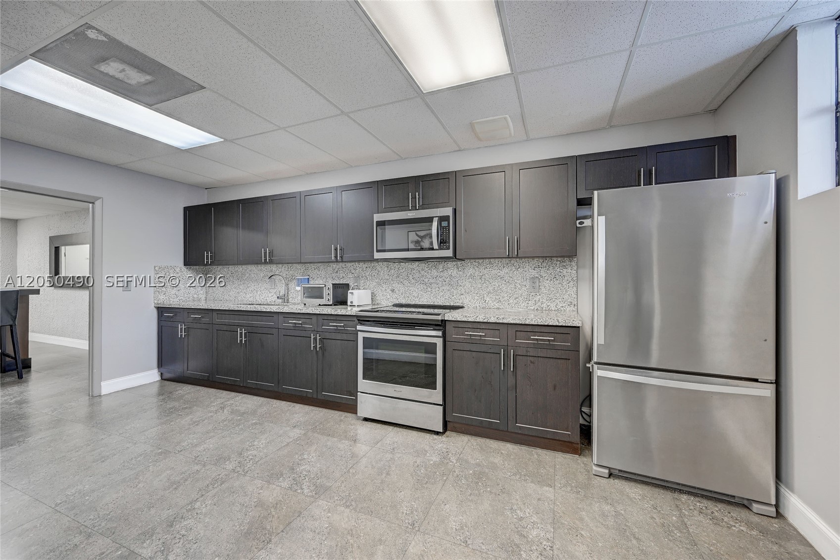 200 LESLIE CONDO - Residential