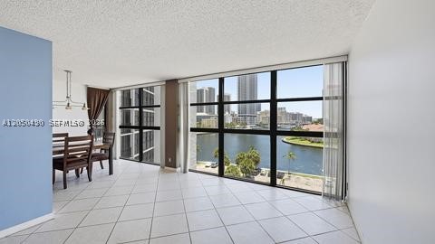 200 LESLIE CONDO - Residential