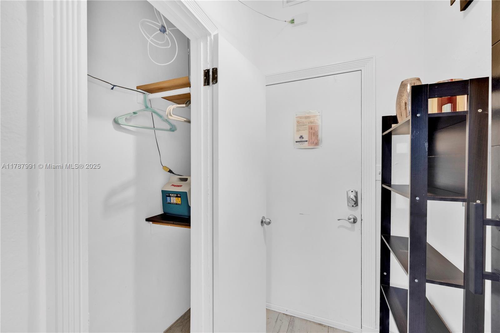 THE MANTELL CONDO - Residential