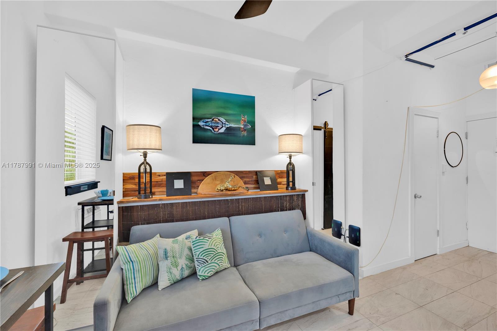 THE MANTELL CONDO - Residential