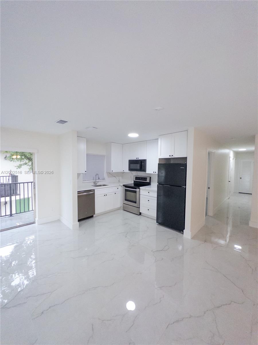 WINDERMERE CONDO NUMBER F - Residential Lease