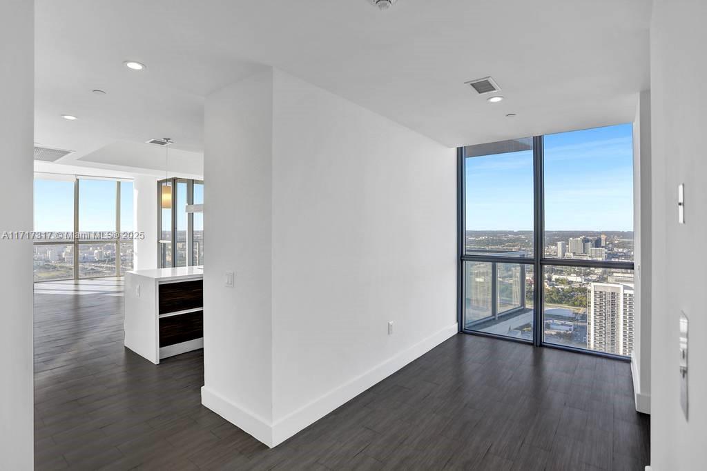 MARQUIS CONDO - Residential Lease