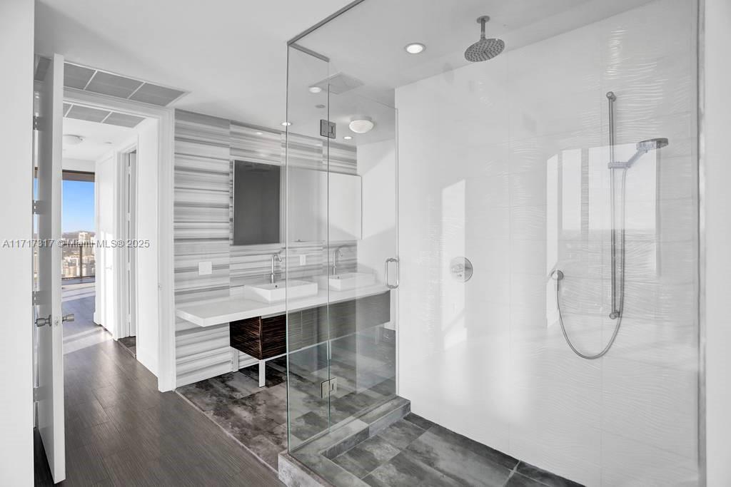 MARQUIS CONDO - Residential Lease