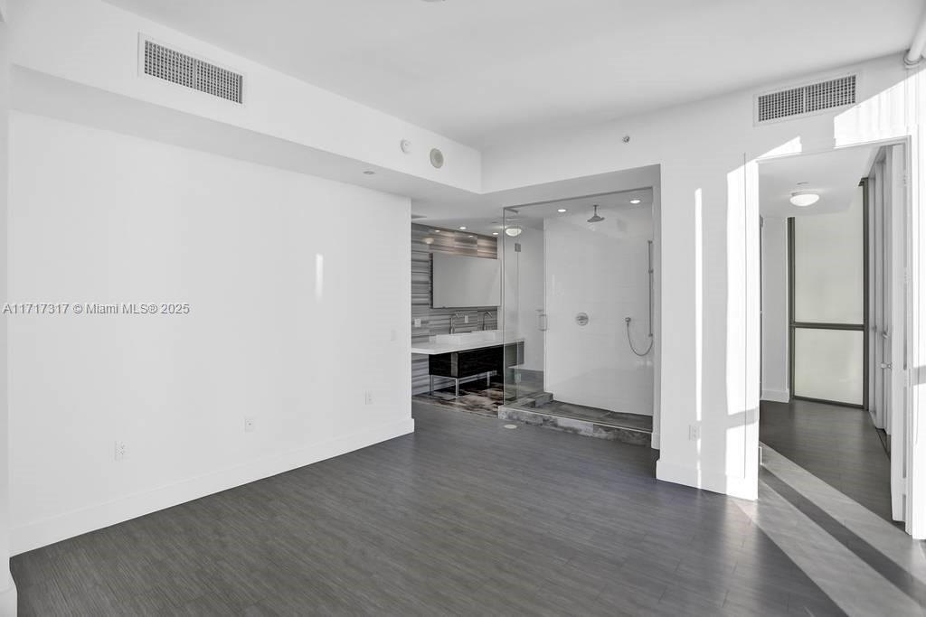 MARQUIS CONDO - Residential Lease