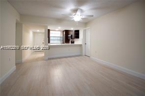 CONDO 22 OF WHITEHALL CON - Residential