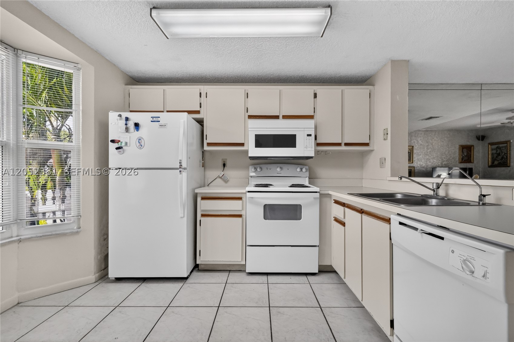 SUN HARBOUR - Residential