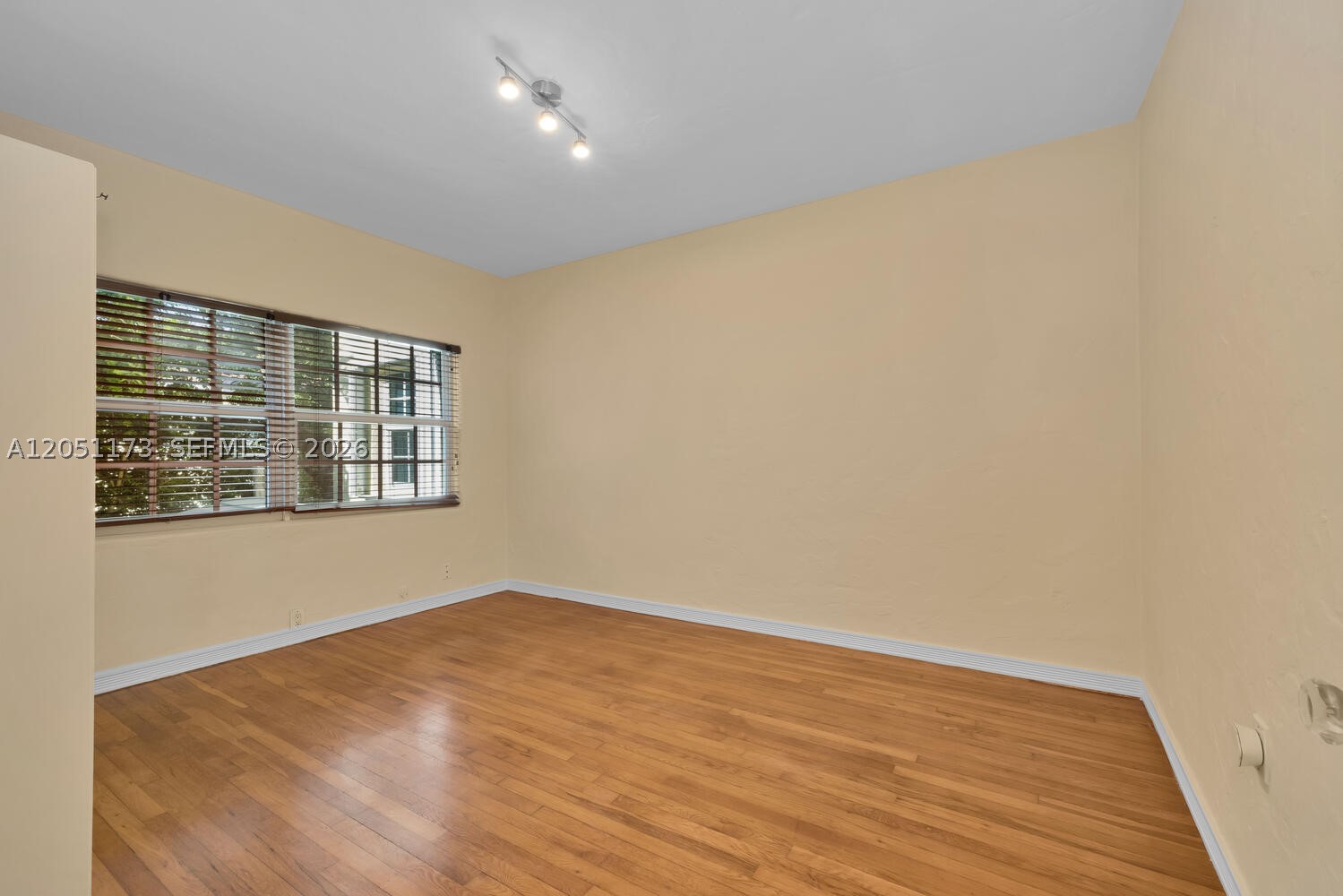 CORAL GABLES FLAGLER STRE - Residential Lease