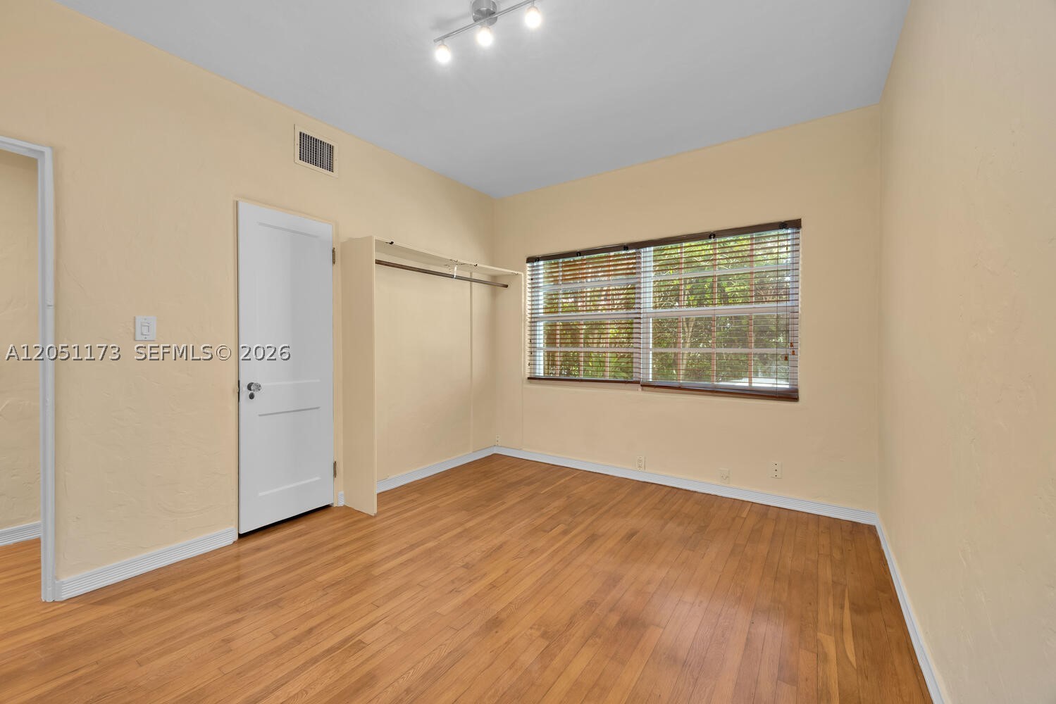 CORAL GABLES FLAGLER STRE - Residential Lease