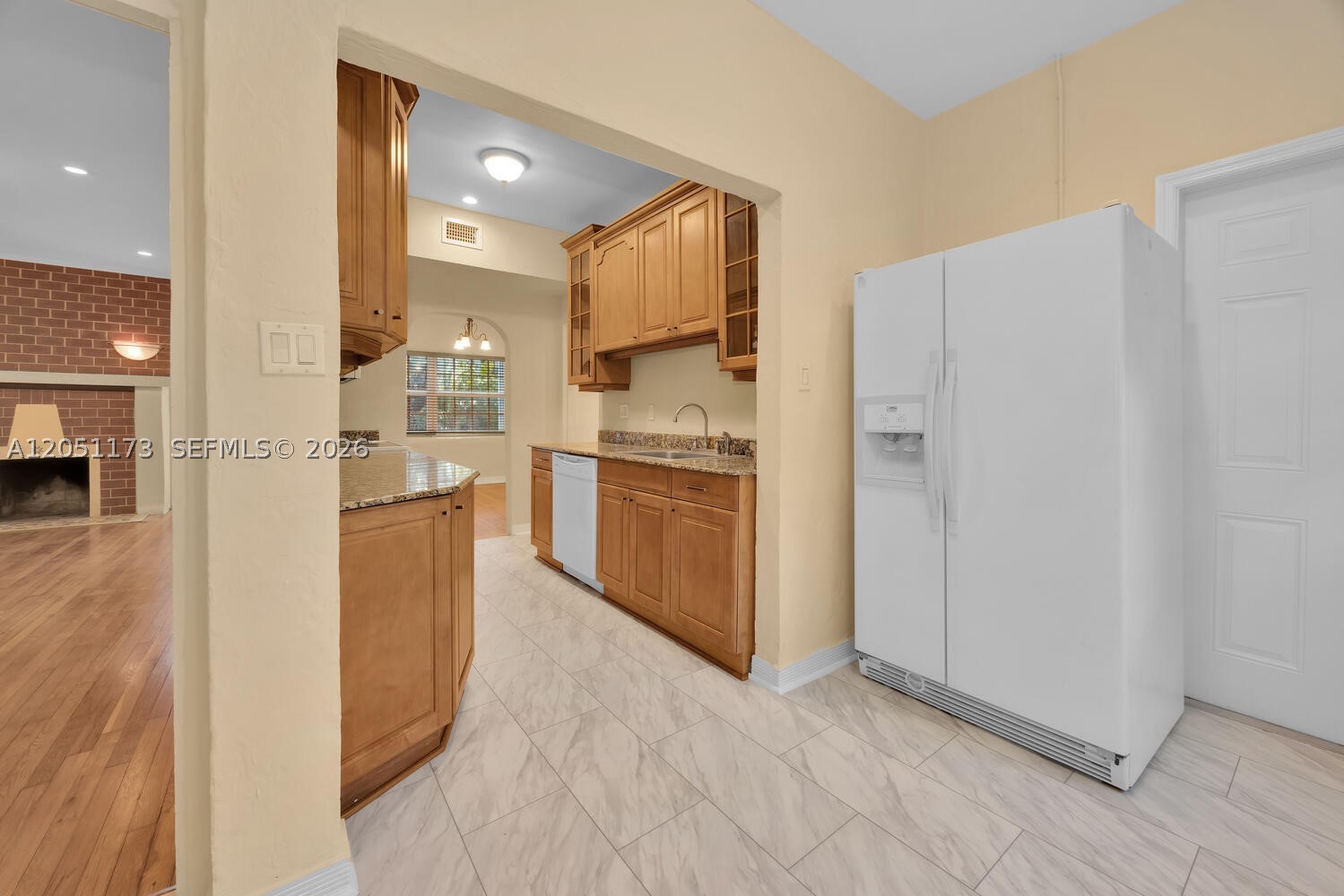 CORAL GABLES FLAGLER STRE - Residential Lease