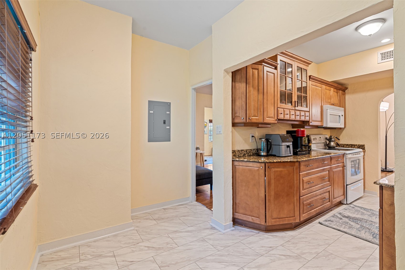 CORAL GABLES FLAGLER STRE - Residential Lease
