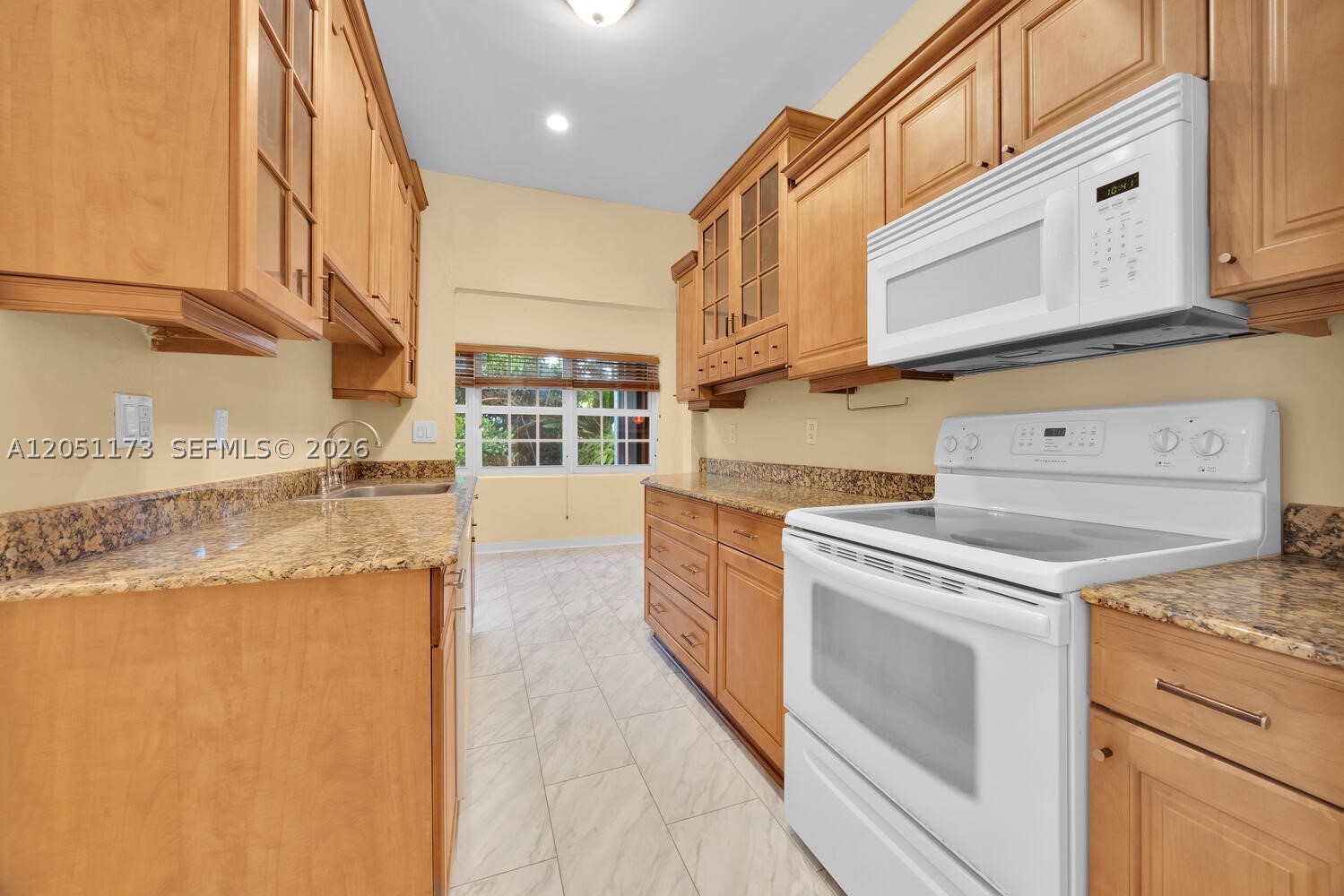 CORAL GABLES FLAGLER STRE - Residential Lease