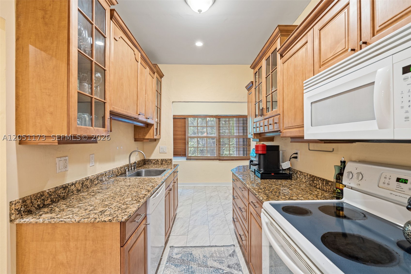 CORAL GABLES FLAGLER STRE - Residential Lease