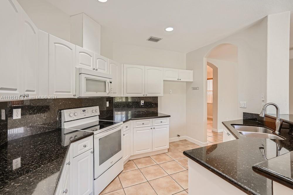 GRAND LAKES PHASE III - Residential